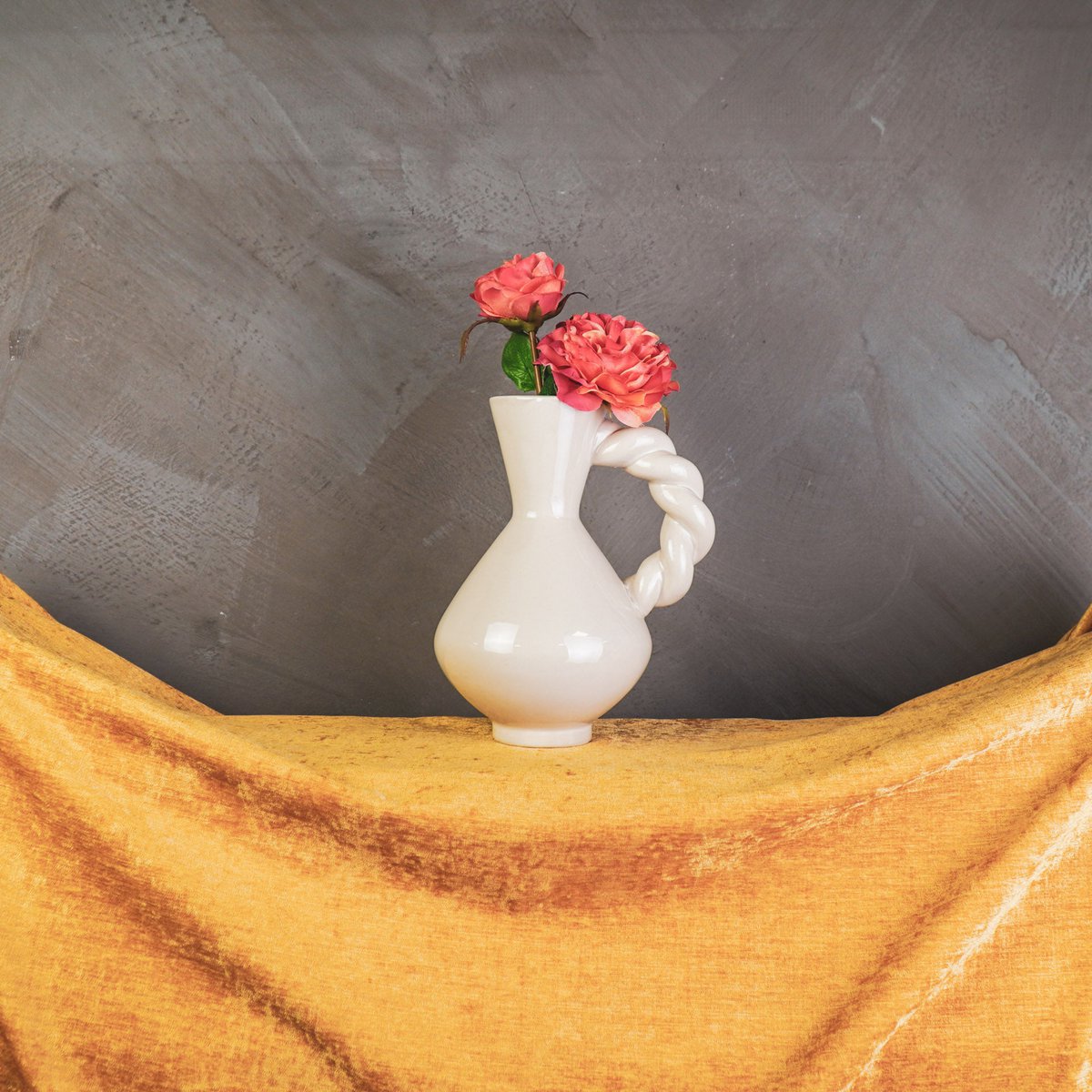Vase - Twisted Handle - Dolomite - sand - 17.5x13.5x22cm