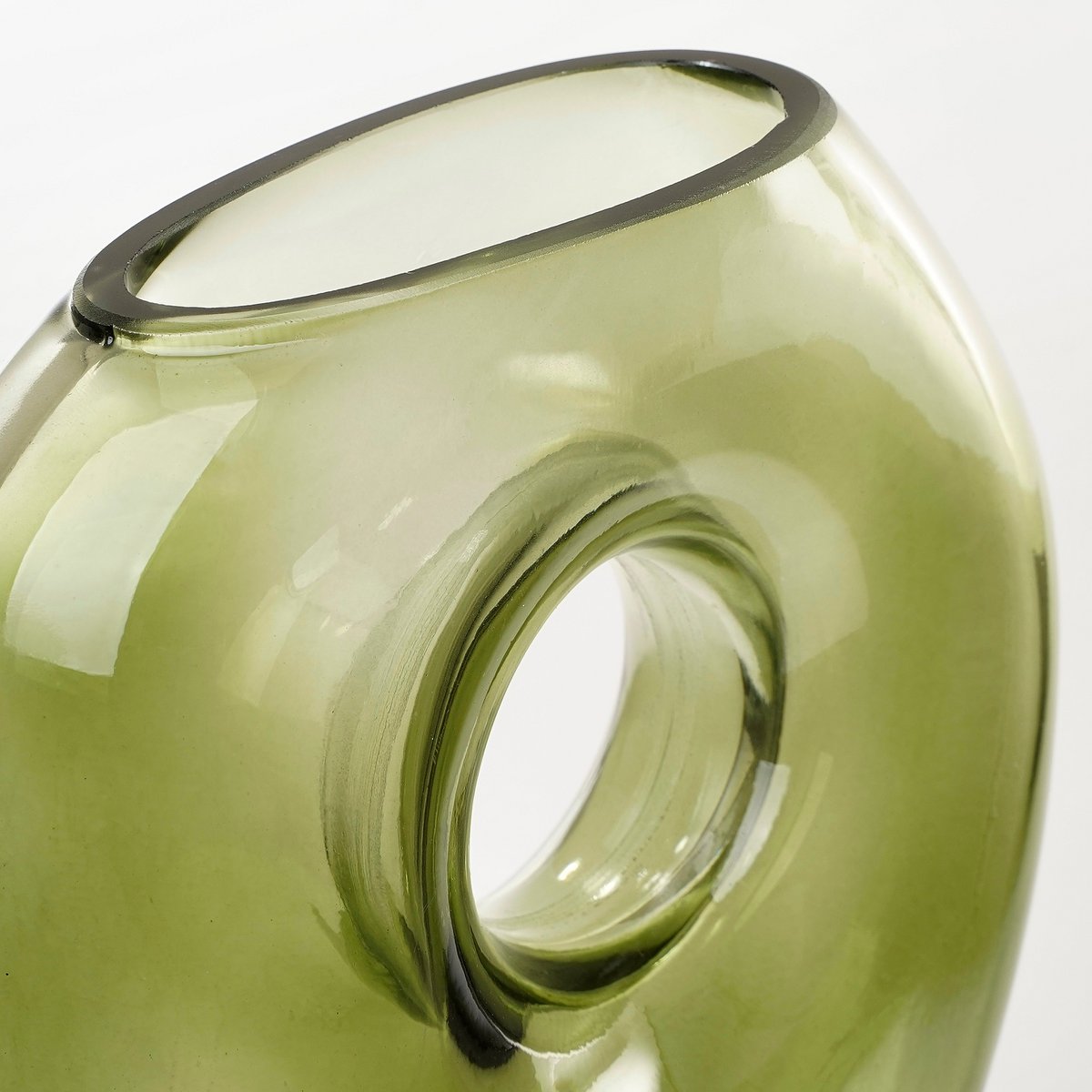 Jay Vase - L18 x W8 x H23 cm - Glass - Light green