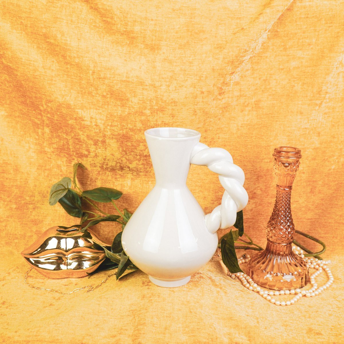 Vase - Twisted Handle - Dolomite - sand - 17.5x13.5x22cm