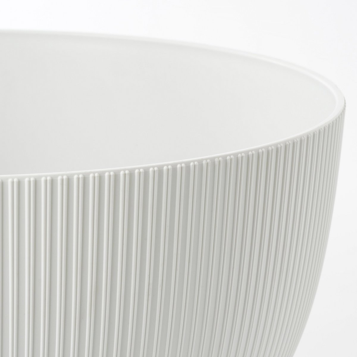 Doppio Flower Pot on Legs - H22 x Ø47 cm - Recycled Plastic - FSC Mix - White