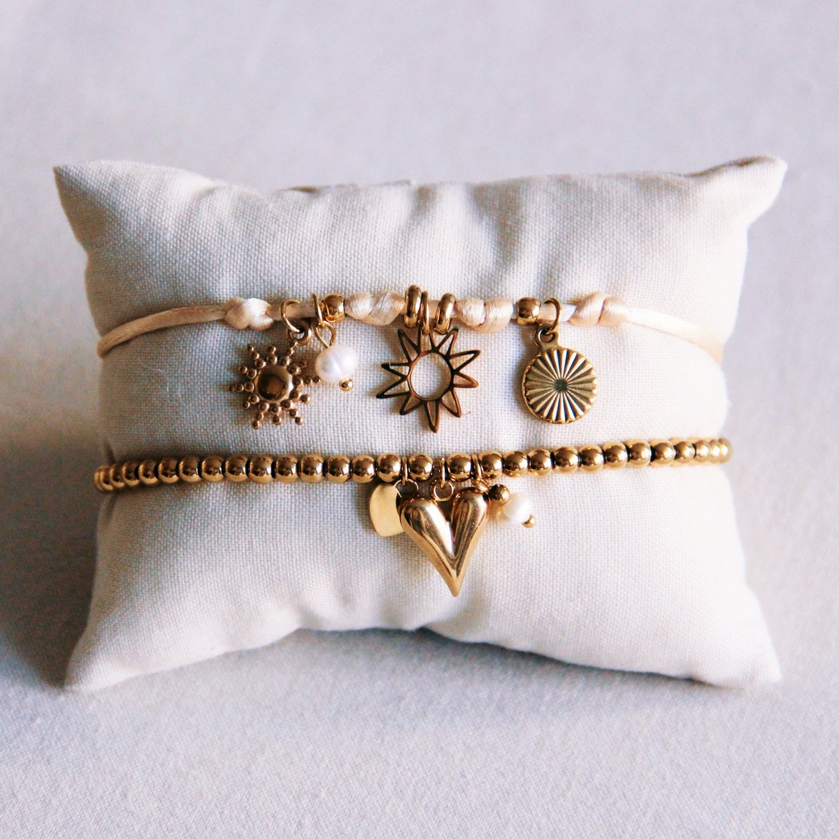 Armband bol met bedels