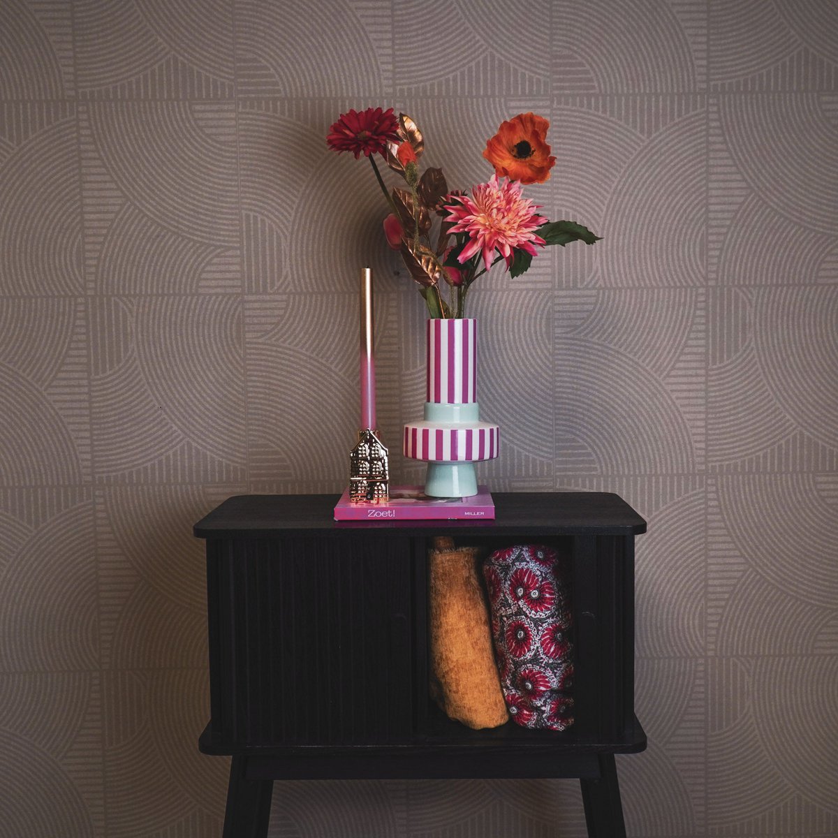 Vase - Stripe - Ceramic - Mint Green/Neon Pink -14x14x26 cm