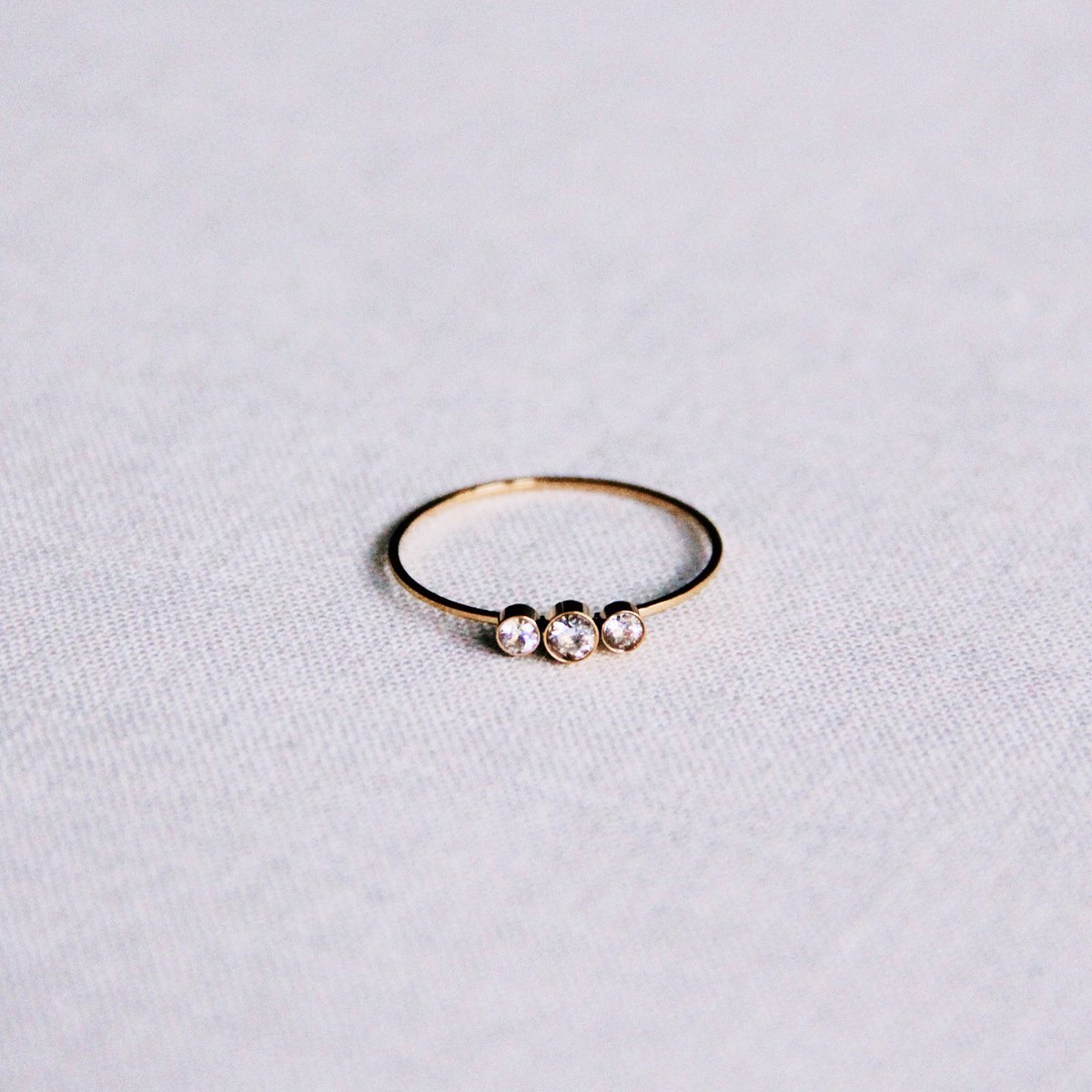 Ring met zirkonia's - goud