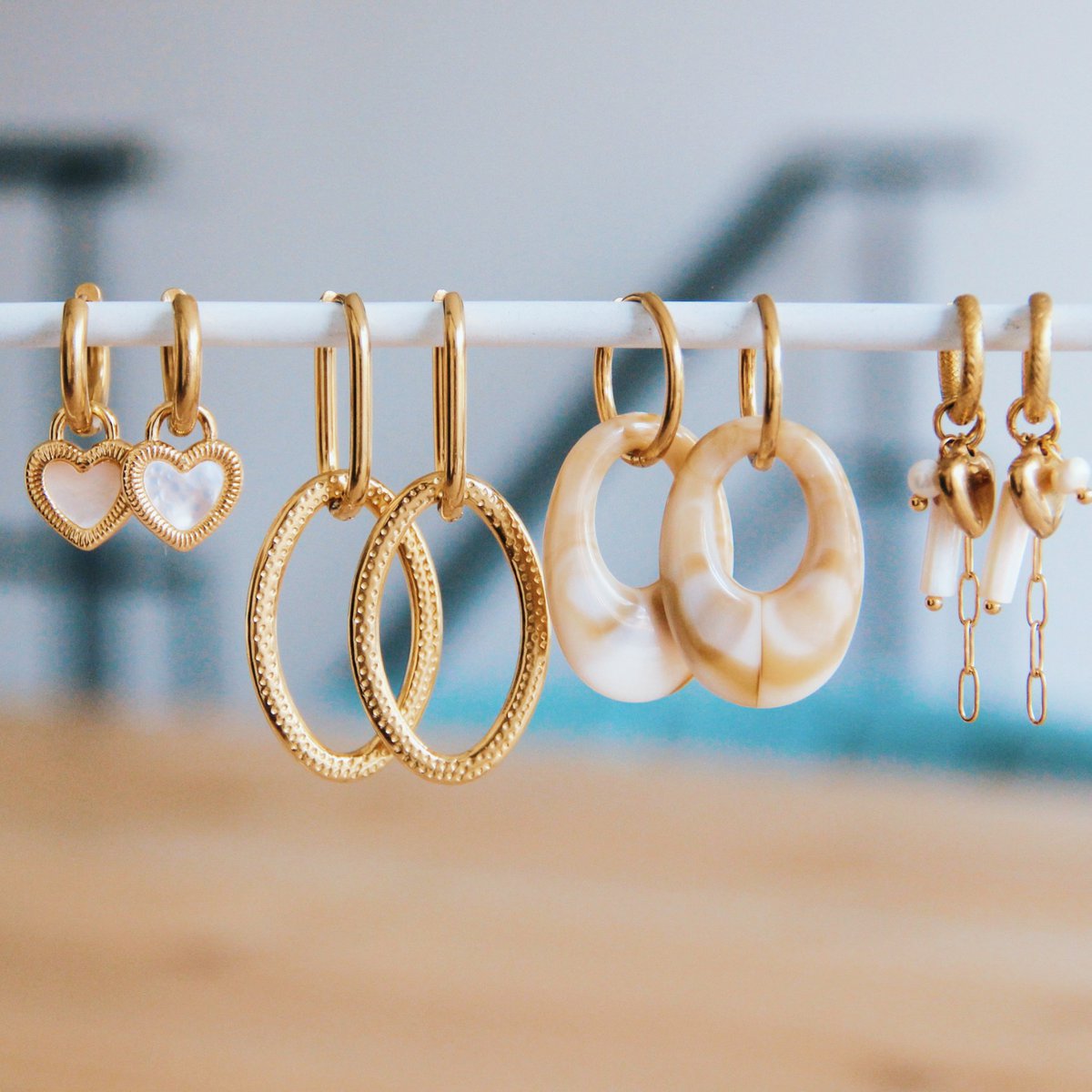 Hangende oorbel – gemengd/goud