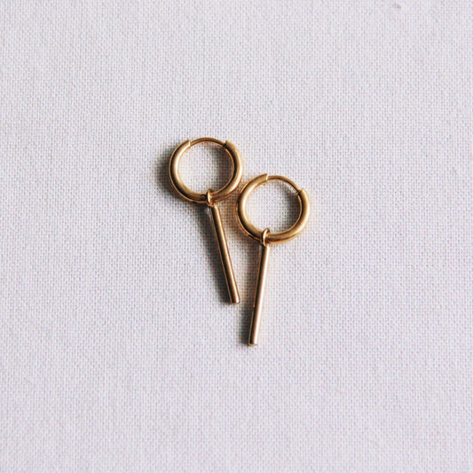 Hoop earrings with bar - gold