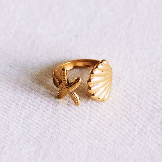Ring with starfish and shell - gold