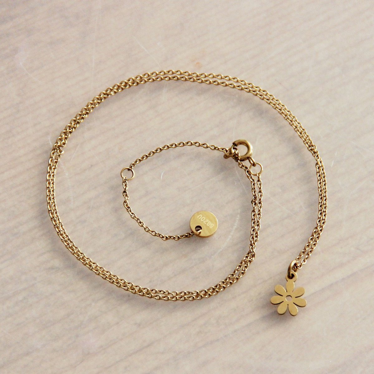 Ketting met bloem